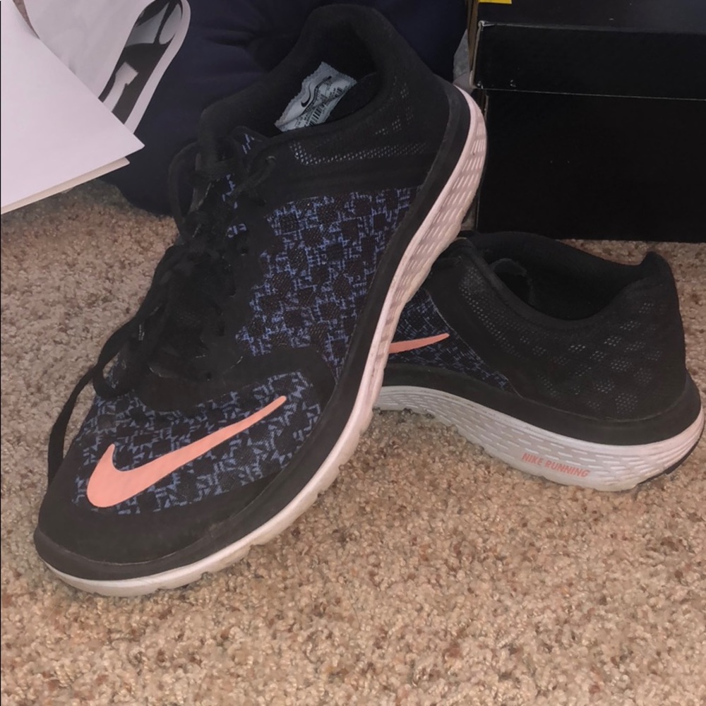 size 7 nike shoes!